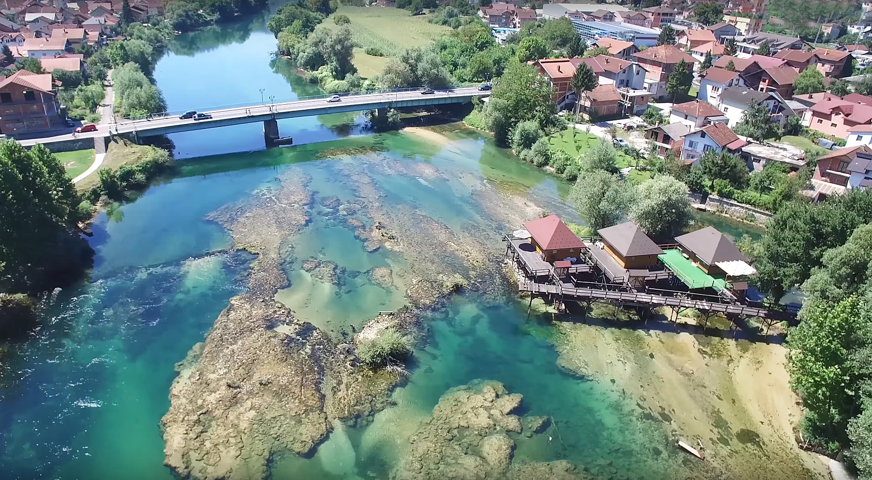 Bosanska Krupa: Radnicima čijim firmama je bio zabranjen rad 800 KM