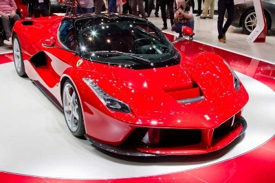 Ferrari i Lamborghini se povlače iz Ukrajine